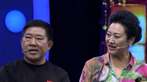你看谁来了 多年老战友意外现身，却为何在现场抱怨连连