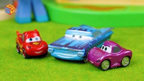 赛车总动员Q版迷你玩具车车麦昆和莎莉
