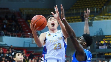 CBA 18/19赛季 天津VS四川第三节：步步紧逼比分反超，天津92-83四川