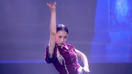 达瓦孜少年高空骑行