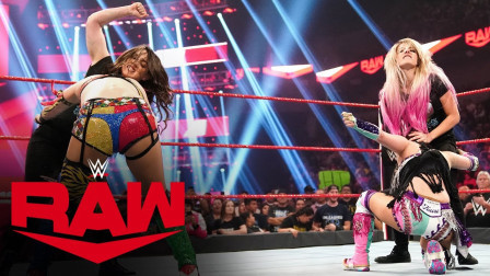 WWE RAW 2019 【RAW 10/07】明日华故技重施 喷射不明液体