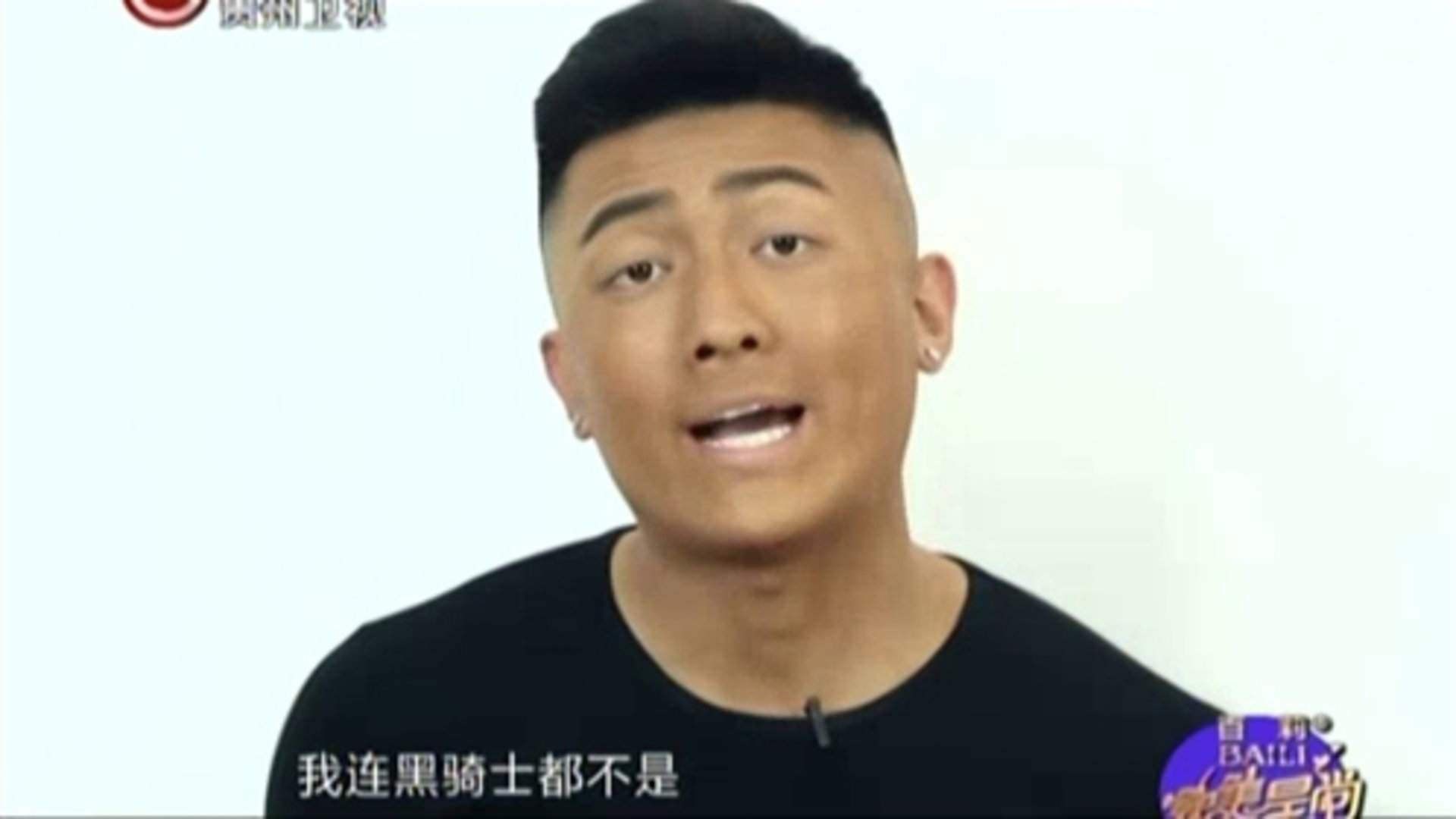 柠檬和白醋是强酸性，不可以直接用在肌肤上