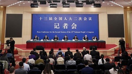 2019全国两会：中国&middot;加速度 十三届全国人大二次会议记者会：人大监督工作