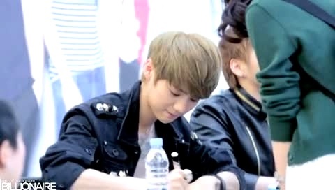 EXO 永浦登签售 主鹿晗 饭拍版 12/05/10-EXO-M
