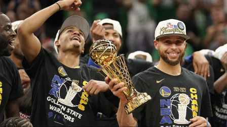 NBA热辣资讯 荣誉墙圆满！斯蒂芬-库里全票当选生涯首次FMVP！