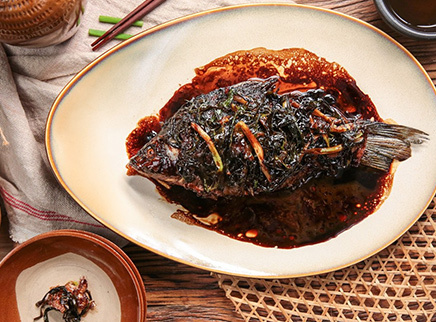 美食台 葱㸆鲫鱼 江浙菜的传统做法
