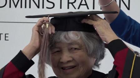 聊斋怪谈 老太太大学一上就是55年75岁才毕业 啥情况？