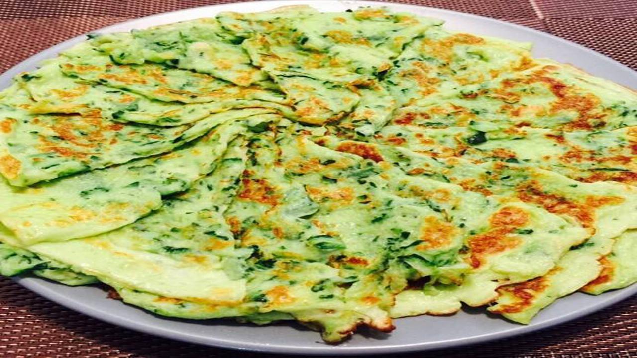 美&middot;食 黄瓜鸡蛋饼最简单的家常做法，营养美味，厨房小白也能学会