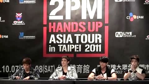 2PM Hands Up Asia Tour In Taipei 记者会4 11/10/06-2PM
