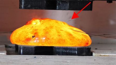 当1000度岩浆遇到液压机，实验界的强强对决谁能更胜一筹呢？