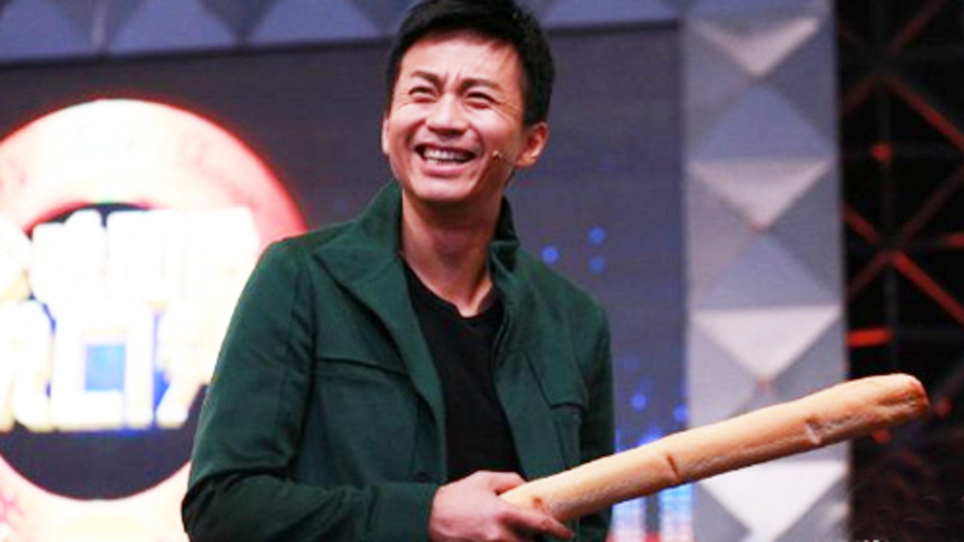 今晚80后脱口秀 邓超大秀配音绝技演太监
