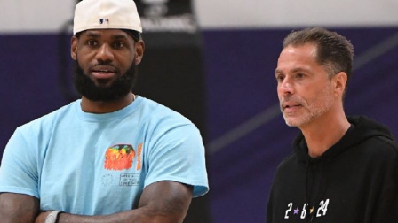 NBA热辣资讯 詹姆斯今夏能和湖人提前续约 最高签2年9710万
