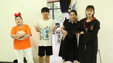 美女家务事 假如粘土是奢侈品，不想排队要先充值50万的超级VIP，冬冬太难了