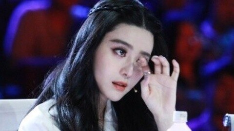 娱乐猛回头 范冰冰被撂倒 马天宇爆艳照疑似变娘受