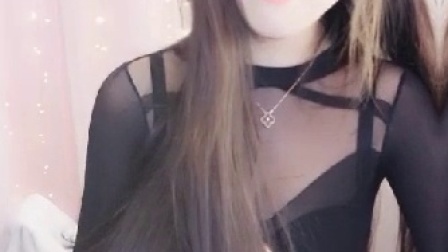 美女直播 第一季 性感美女主播火辣热舞 引众人围观