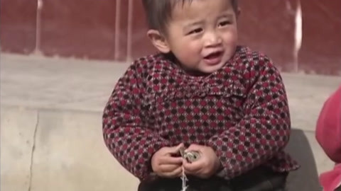 经典传奇 怪村出土古钱币 20多吨文物当玩具
