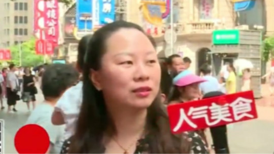 人气美食 民和路锅贴小店 一早卖出七十锅