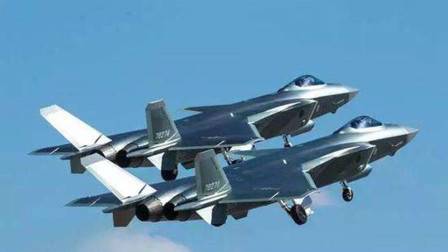 又一批新型隐形战机服役，入列空军最强王牌飞行队