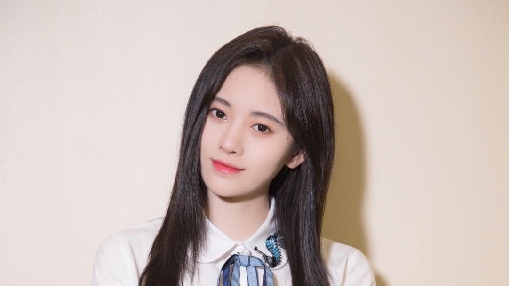迷妹专访 迷妹专访×鞠婧祎：怼粉丝狂笑不止