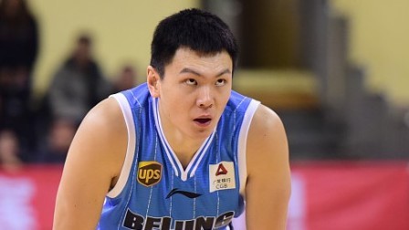 CBA 18/19赛季 山东VS北京第三节：朱彦西突然开启三分模式，北京反超比分