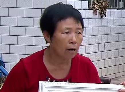 寻情记 半百丈夫和女合伙人的亲密照