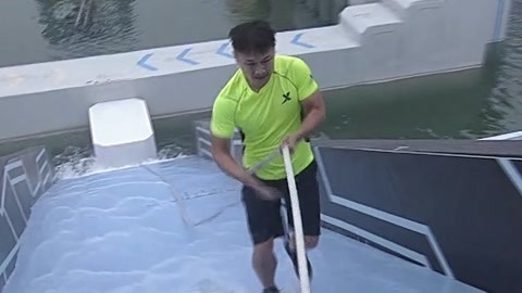 队战接力半决赛 绿队白队鏖战至加时