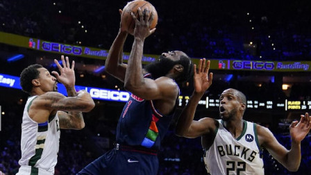 2021-2022赛季NBA集锦 字母哥40+14+6 哈登32+5+9 雄鹿险胜76人