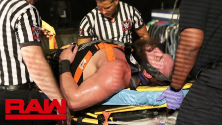 WWE RAW 2019 【RAW 07/01】人间怪兽和巴比，双双急救送医