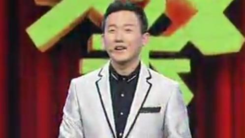英俊秀 母女似姐妹，辣妈保养太到位，女儿比美压力大