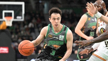 2024-2025赛季CBA战况 CBA-张镇麟19分赵继伟15助攻东北德比辽宁37分大胜吉林