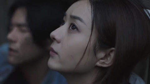 好莱坞影厅 乘风破浪小花跳楼原因