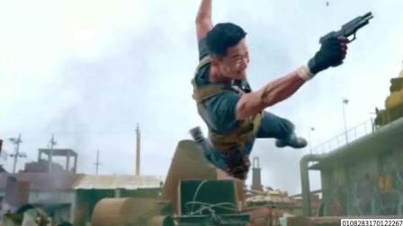 加油时撞了一辆90万的豪车 没想到车主是吴京 结果钱不让赔了 170831