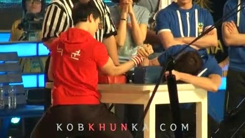 2PM MBC胜负之神 掰手腕 主Nichkhun 饭拍版 12/05/08-2PM
