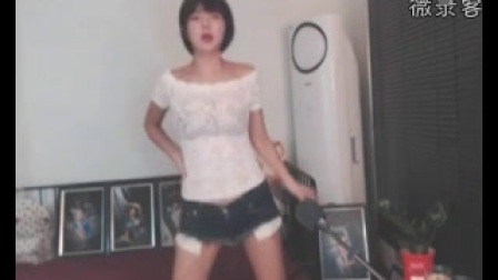 美女直播 第一季 丫丫女主播，性感诱惑，挠脚心