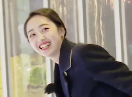 我家那闺女2 闺女日记 第10期：蒋梦婕滑冰遇可爱弟弟