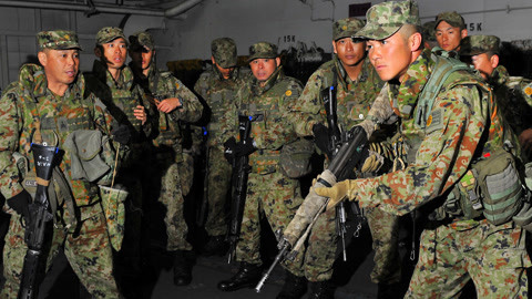 环球火力点 日本自卫队高龄化加剧新兵短缺 将提高女性招募比例