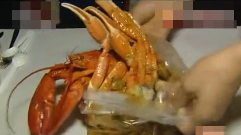 人气美食 2014上海爆红餐厅盘点：螃门虾道创意海鲜直接桶上桌