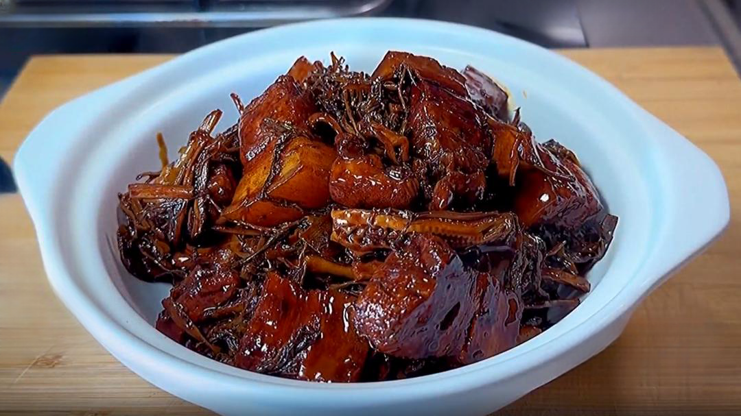 人气美食 年菜味渐浓 笋干红烧肉
