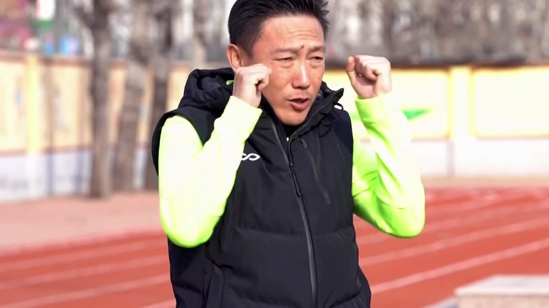 绿茵场上的追风少年