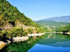 经典传奇 秘境探奇 雪峰山“怪地”之谜