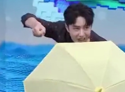 Yibo's fuuny imitation