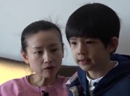 超人妈妈带娃记 董洁吃光牛萨萨惹顶顶生气