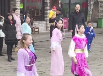 2018&ldquo;中国年 望城味&rdquo;春节活动 靖港古镇人气旺古装快闪秀送福