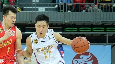 CBA 18/19赛季 天津VS八一第四节：田野命中超远三分，天津121-102战胜八一