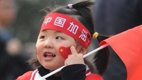唱罢吹灯 华仔为中国足球献歌《国足好帅》