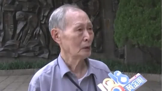 1818黄金眼 孕妇热得不行 空调只是摆设