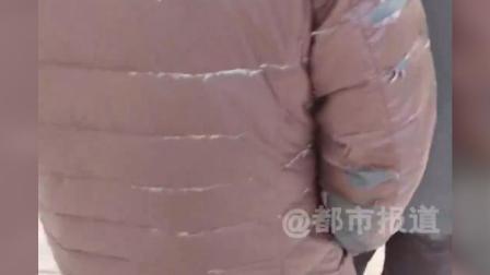 @所有人 男生看到父亲破旧羽绒服内心受触动