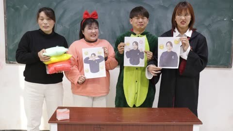 美女家务事 抽签决定老师的性格，开心老师一言不合就发粘土，你喜欢哪个老师