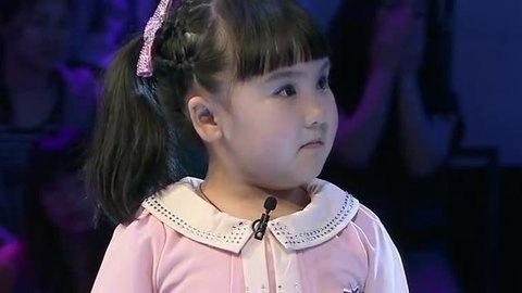 饭没了秀 河南宝宝大秀才艺 掰手腕惹爆笑