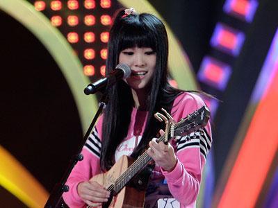 中国梦之声第二季 萌妹子即兴神曲讽刺韩红  环卫工人引全场起立欢呼